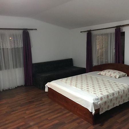 Villa Rosa Năvodari Exteriör bild