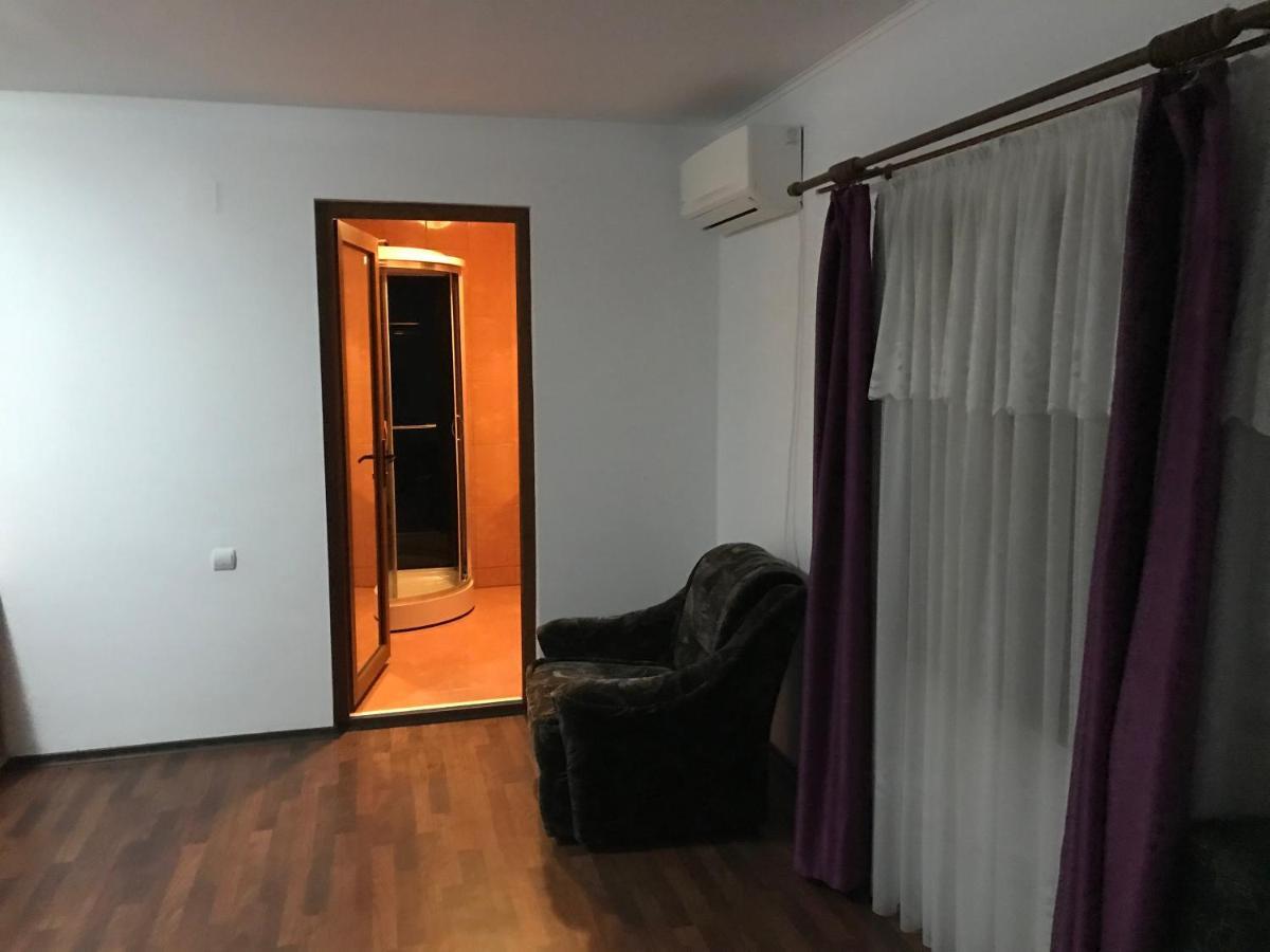 Villa Rosa Năvodari Exteriör bild